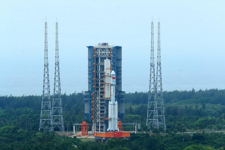 神舟4號(hào)貨運(yùn)飛船圖片神舟4號(hào)貨運(yùn)飛船圖片大全