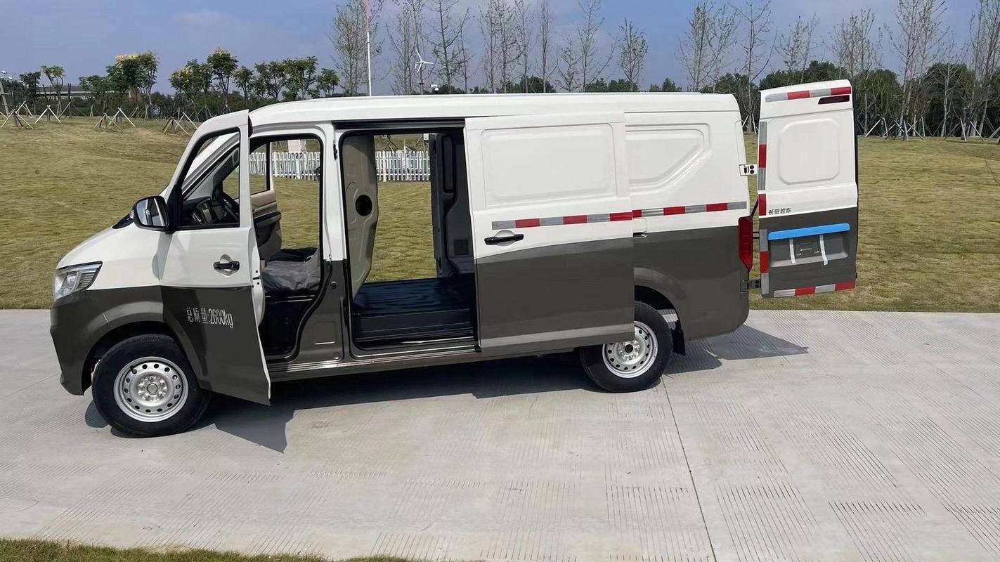 佛山有限貨運(yùn)版面包車佛山貨運(yùn)版面包車限行嗎