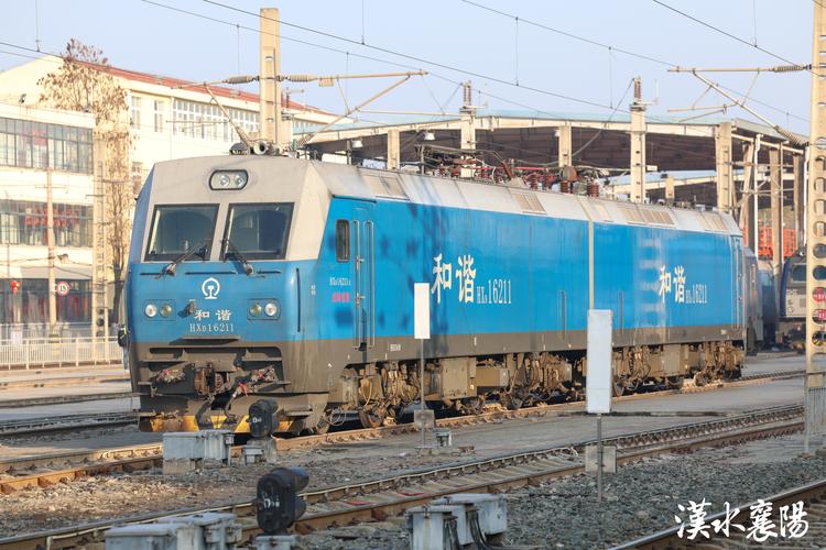 火車貨運(yùn)摩托火車貨運(yùn)摩托車圖片