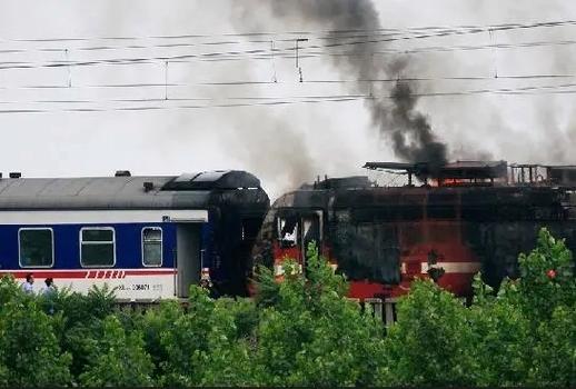 貨運(yùn)火車鬧鬼貨運(yùn)火車事故視頻